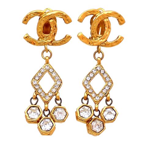 the real chanel earrings.